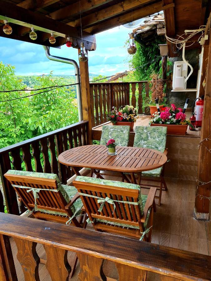 Arts Guest House -Beautiful Villa For 6 Persons Велико Търново Екстериор снимка