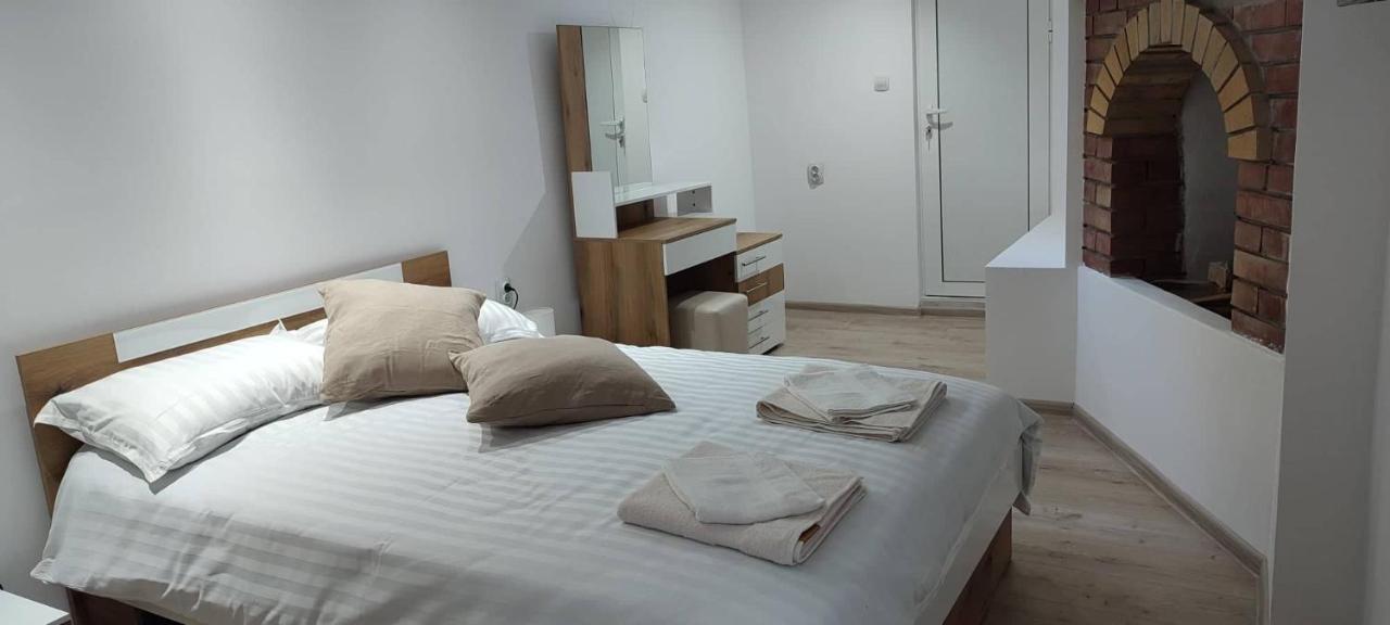 Arts Guest House -Beautiful Villa For 6 Persons Велико Търново Екстериор снимка