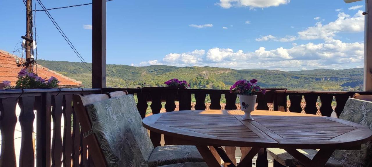 Arts Guest House -Beautiful Villa For 6 Persons Велико Търново Екстериор снимка