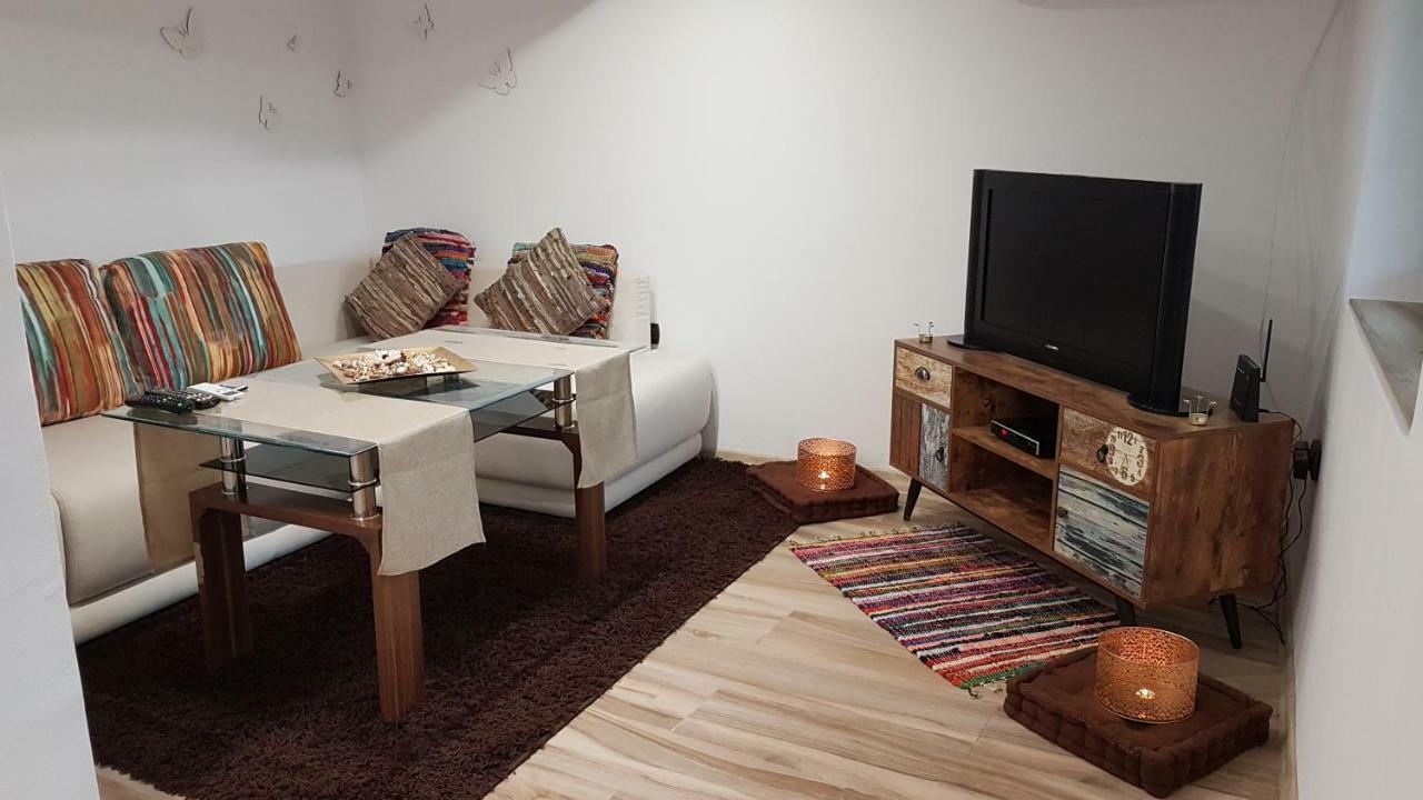 Arts Guest House -Beautiful Villa For 6 Persons Велико Търново Екстериор снимка